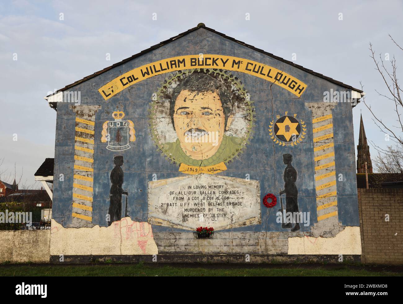 Murale per i martiri lealisti uccisi nei Troubles, nella zona Shankill di Belfast, NI, Regno Unito Foto Stock