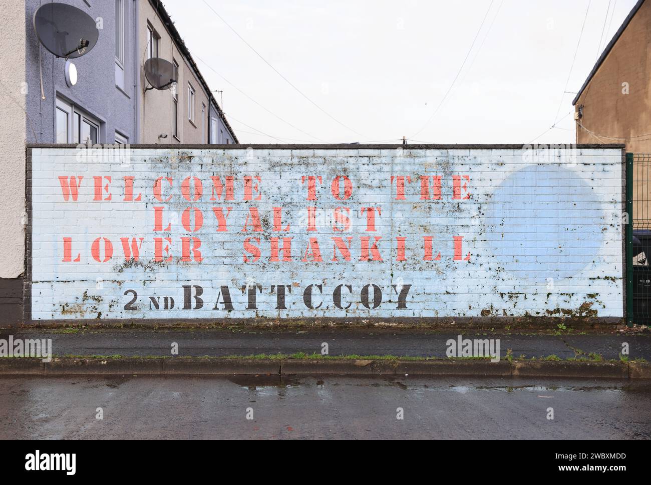 Cartello per la zona lealista di Lower Shankill, a Belfast, NI, Regno Unito Foto Stock