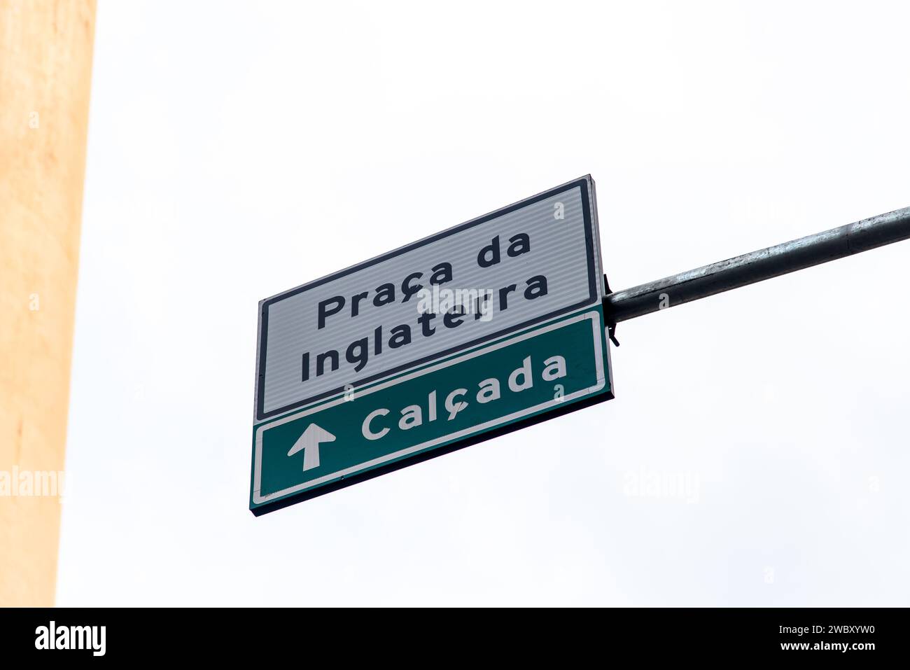 Salvador, Bahia, Brasile - 5 gennaio 2024: Cartello indicante le località della città nel distretto commerciale della città di Salvador, Bahia. Foto Stock