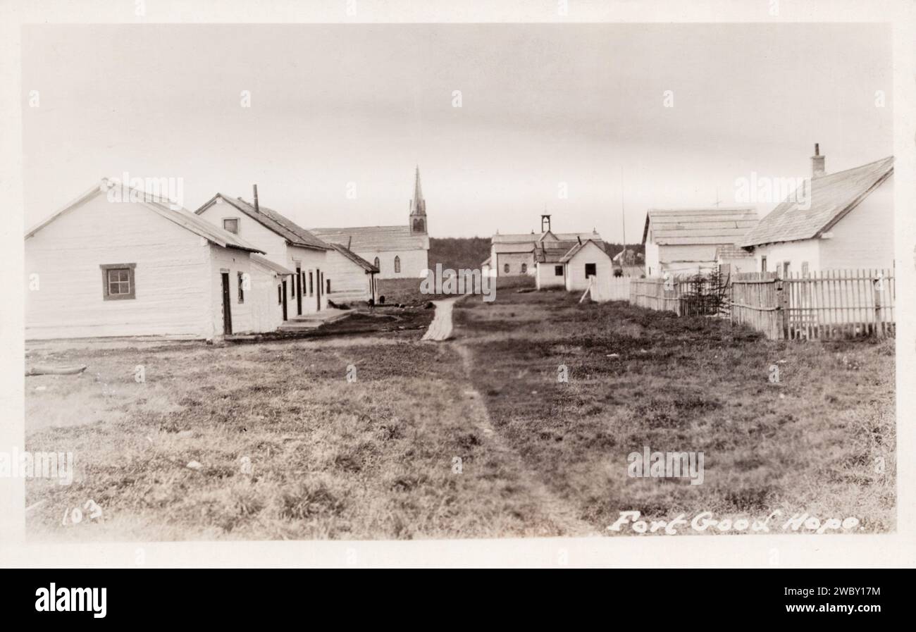 Fort Good Hope, Northwest Territories Canada, cartolina degli anni '1920. fotografo non identificato Foto Stock