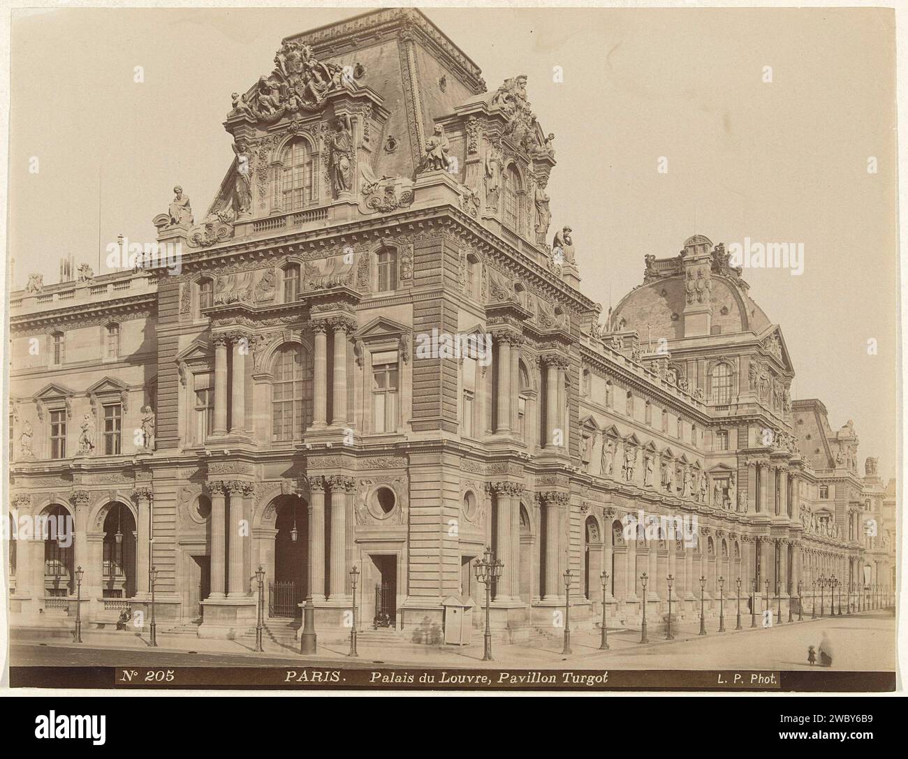 Padiglione Turgot del Louvre, Parigi, Louis Antoine Pamard, 1870 - 1900 Fotografia Paris paper. stampa esterna di albumi di cartone  rappresentazione di un edificio. Mostra permanente, museo del Louvre Foto Stock