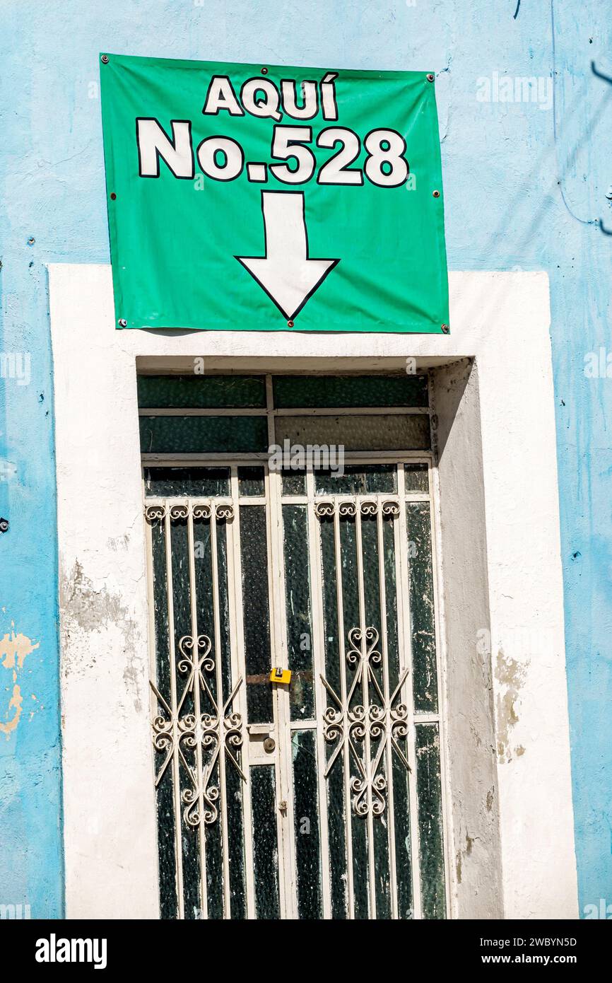 Merida Mexico, centro storico, Calle 71, insegna, qui 528 indirizzo numero, case residenziali residenze architettura pre Foto Stock