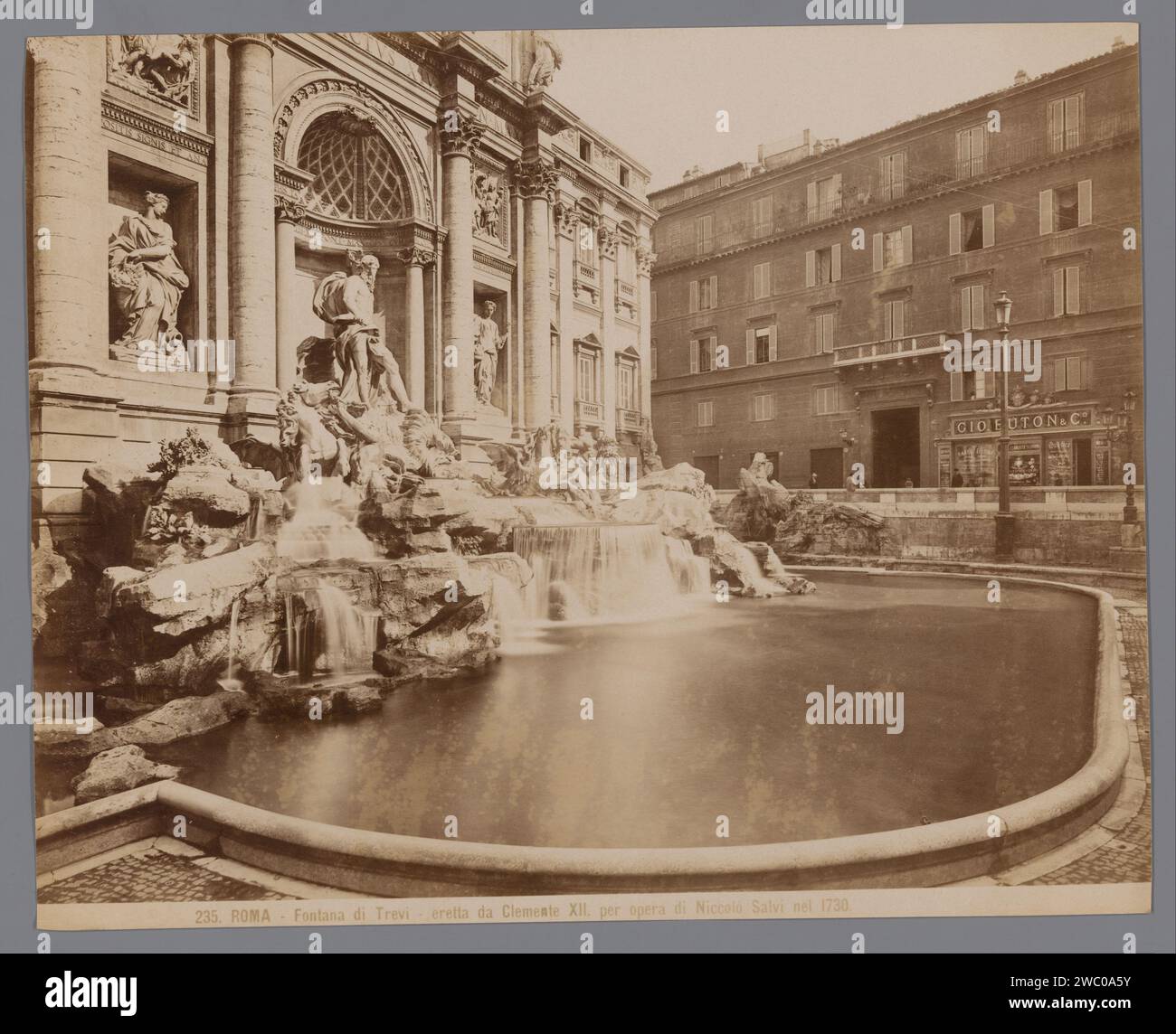 Trevifontein te Roma, Anonimo, dopo Nicola salvi, dopo Giovanni Lorenzo Bernini, 1851 - 1900 Fotografia Roma paper. fontana ornamentale stampata con albumi di cartone. Facciata (di casa o edificio) Trevifontein Foto Stock
