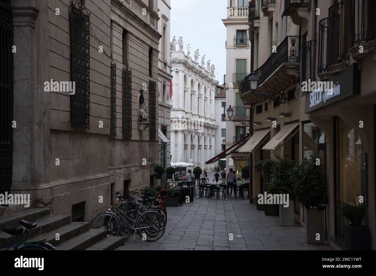 Basilica Palladiana rinascimentale costruita nel XVI secolo da Andrea Palladio in Piazza dei signori nel centro storico di Vicenza, in provincia di Vic Foto Stock