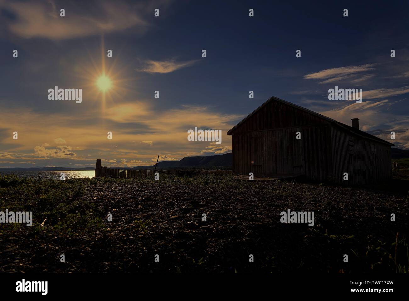 maison au bord de l'eau au canada Foto Stock
