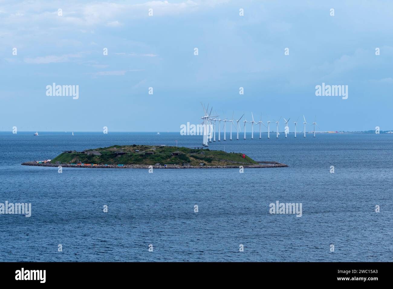 La centrale eolica offshore di Middelgrunden, Oresund, Danimarca. Foto Stock