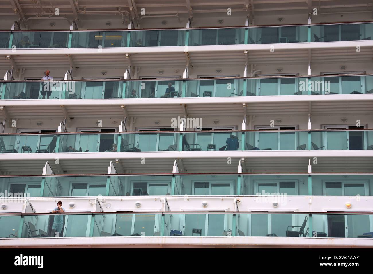 Ventura P&o 14 ponti ospiti, ,3078 ospiti e 1205 membri dell'equipaggio. Full frame. Nel porto di Santander, in Spagna. Foto Stock