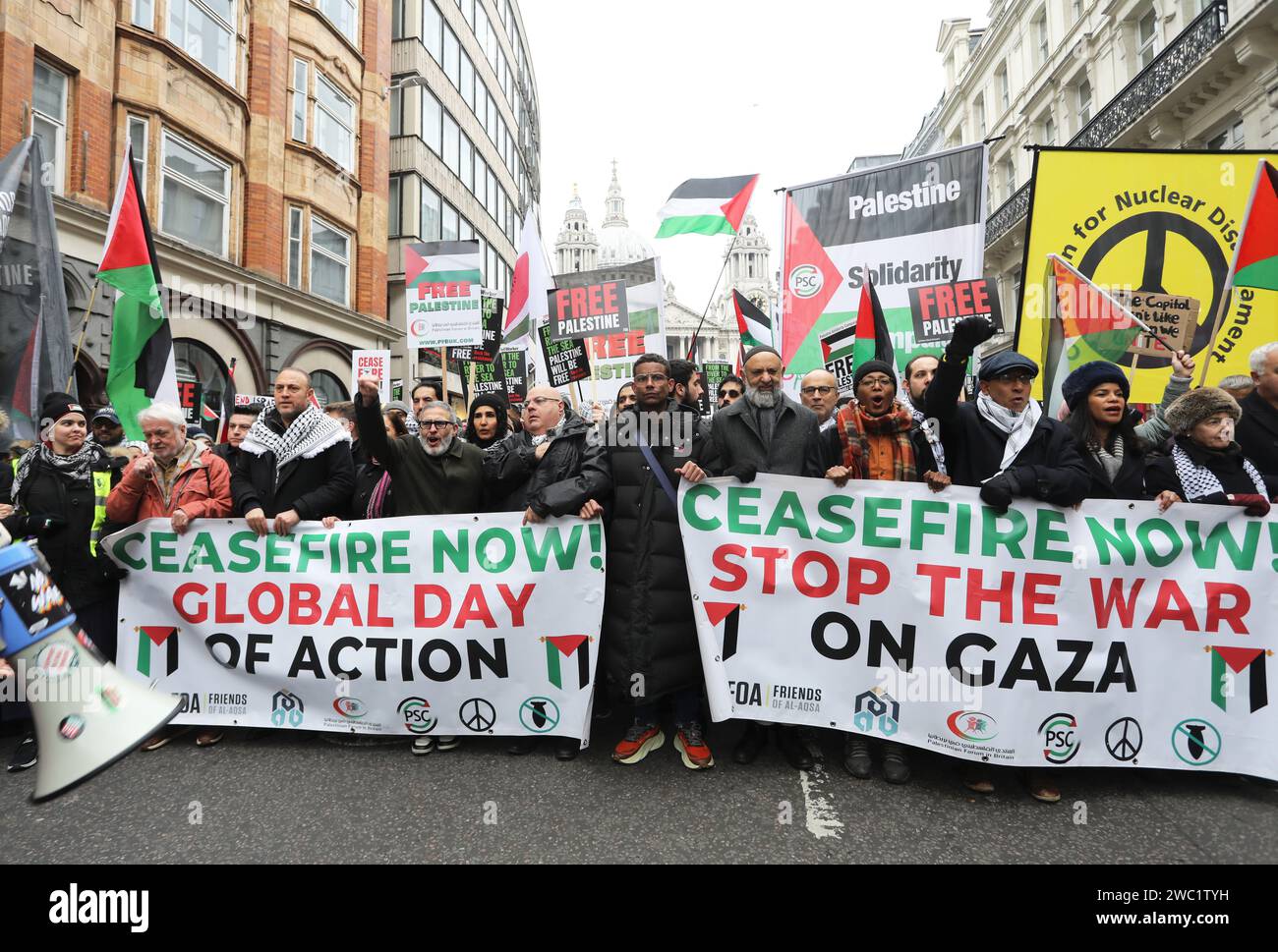 Londra, Regno Unito, 13 gennaio 2024. Gli anni '1000 si sono riuniti per la 7a marcia nazionale per la Palestina, parte di un'azione globale per un cessate il fuoco completo a Gaza. Le manifestazioni di protesta hanno avuto luogo in 60 città, 36 paesi e in 6 continenti, opponendosi al bombardamento israeliano della striscia di Gaza, che ha provocato la morte di oltre 23 000 persone. Credito : Monica Wells/Alamy Live News Foto Stock