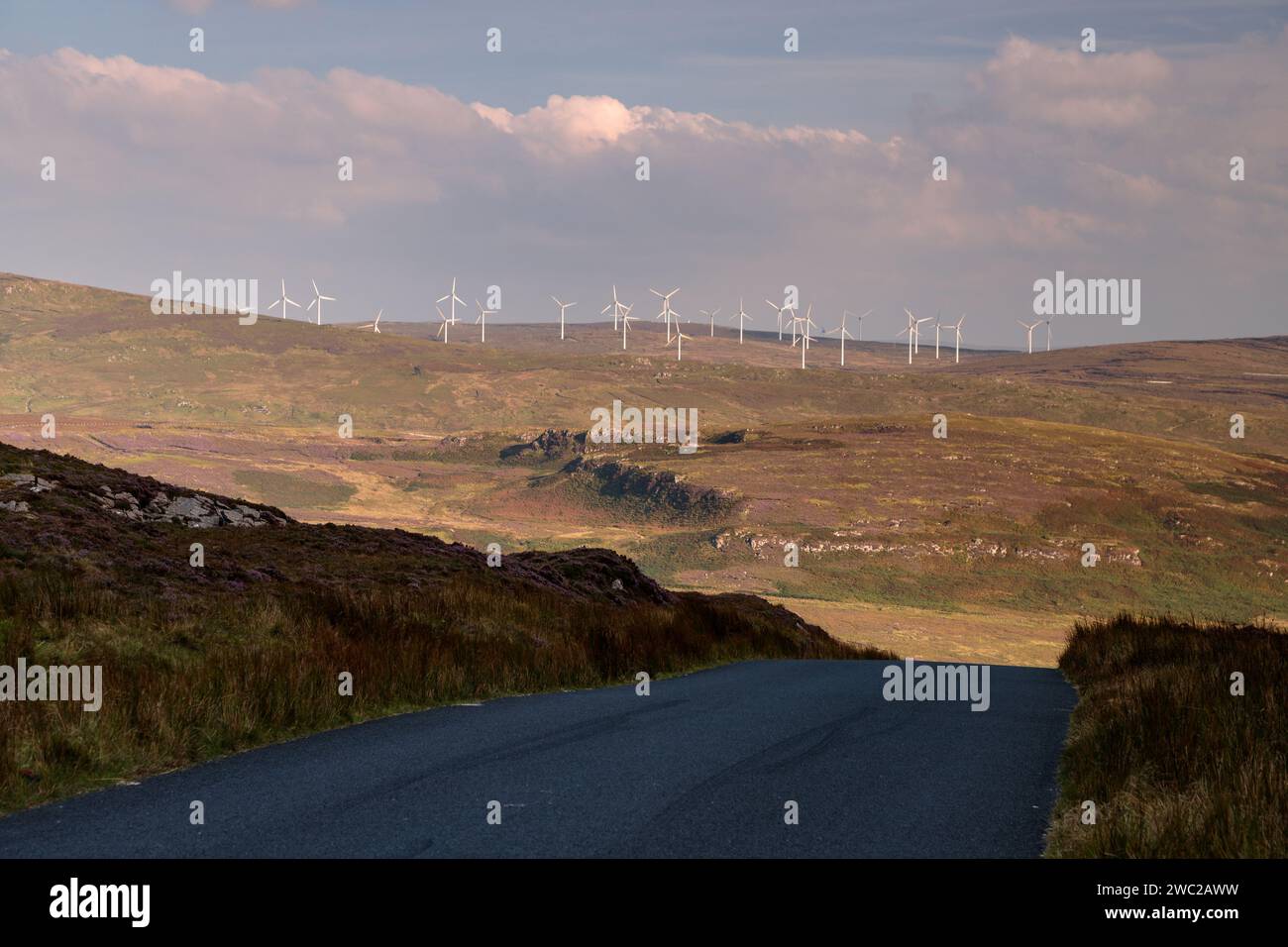 Turbine eoliche onshore a Mamore Gap, contea di Donegal, Irlanda Foto Stock