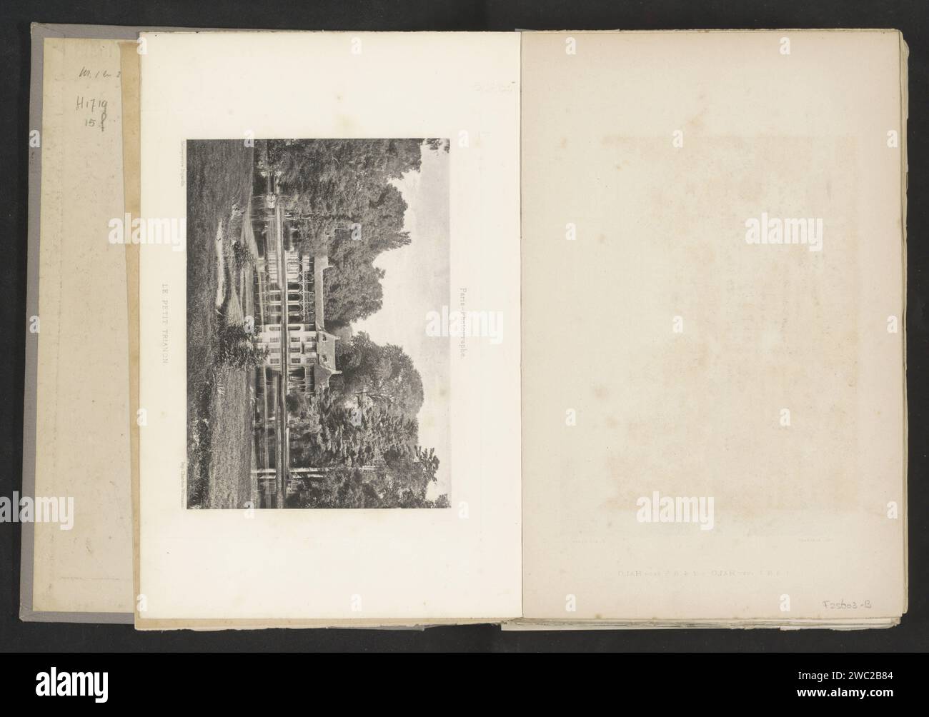 Veduta di le Hameau de la Reine a Versailles, Anonimo, Chardon-Wittmann, c. 1881 - in o prima del 1891 stampa fotomeccanica Versailles llesfranceStampante: France paper Village. fattoria (edificio). Follia architettonica il borgo della regina Foto Stock