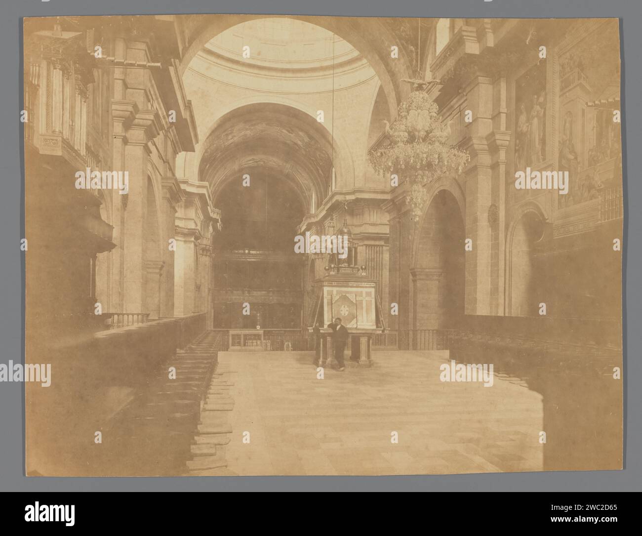 Veduta della Chiesa del Monastero, Anonimo, c. 1850 - c. 1899 Fotografia dalla collezione di studio dell'Istituto storico d'Arte dell'Università di Amsterdam, con frammenti di disegni a matita verso. Supporto fotografico per la Spagna. cartone. Pencil albumen stampa la Spagna Foto Stock