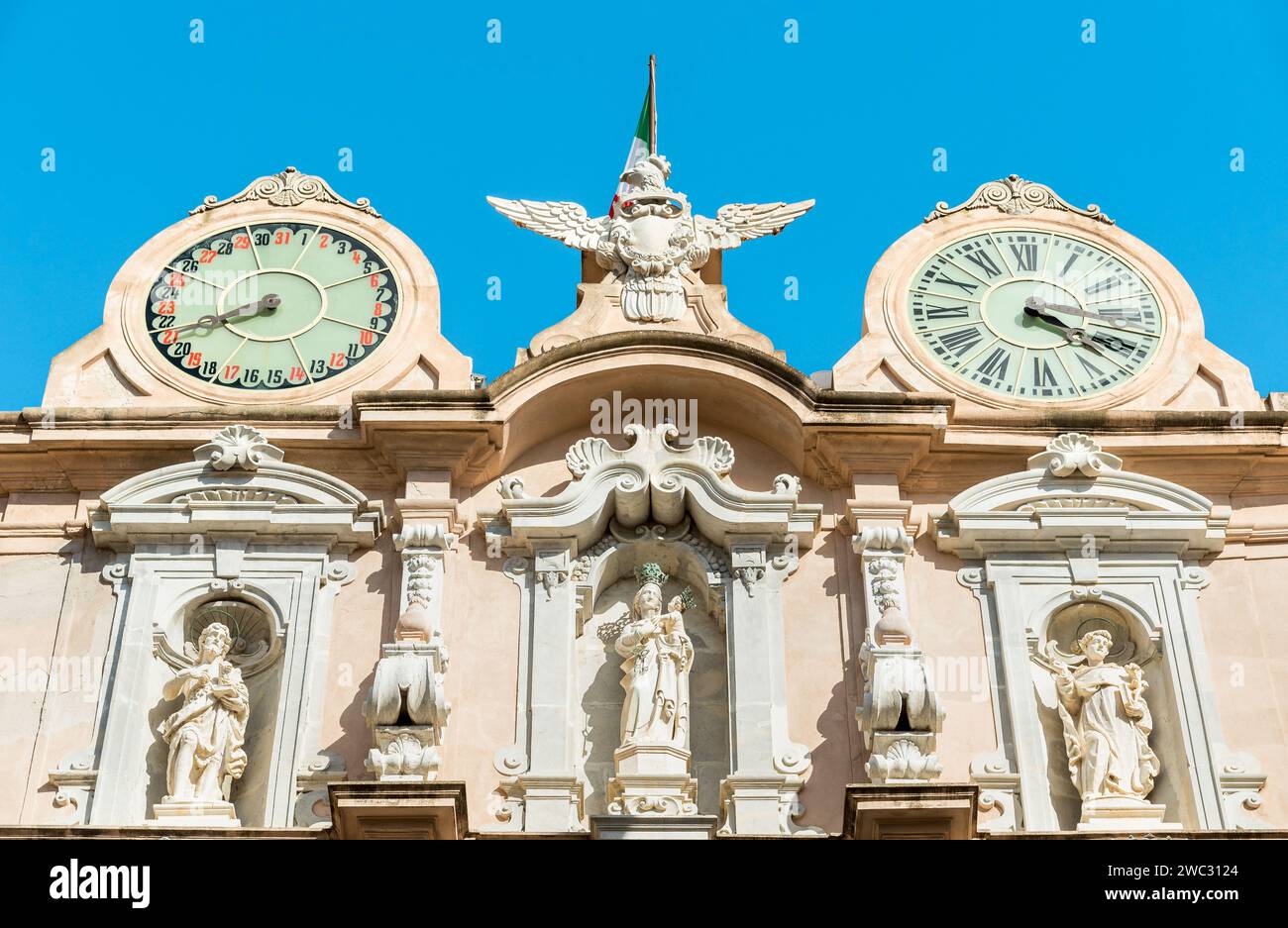 Palazzo Senatoriale o Palazzo Cavarretta è un edificio storico nel centro di Trapani, Sicilia, Italia Foto Stock