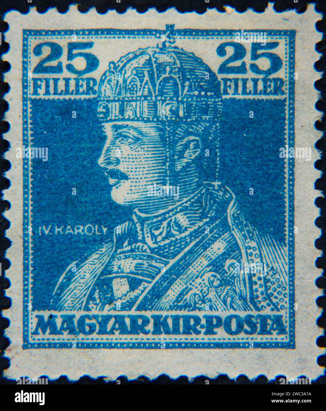 Carlo i (1887, 1922) Imperatore d'Austria e come IV Karoly (Karl IV) re d'Ungheria 1916â€“1918. Ritratto su francobollo ungherese Foto Stock