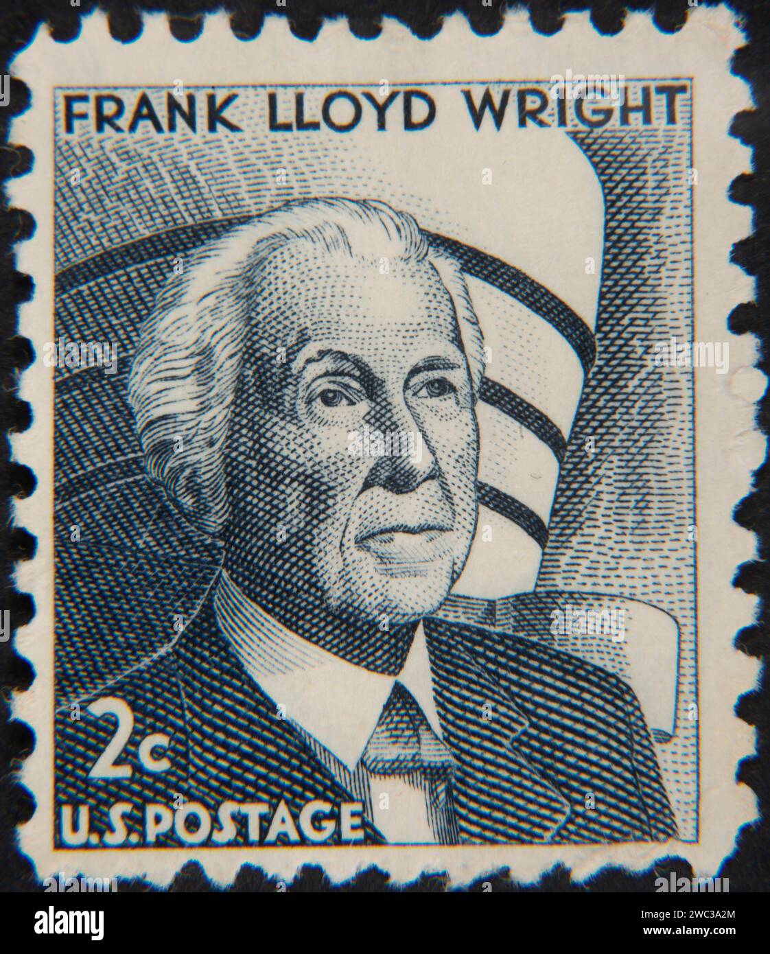 Frank Lloyd Wright, (1867, 1959) un architetto e scrittore, un maestro abbondantemente creativo dell'architettura americana. Ritratto su francobollo statunitense Foto Stock