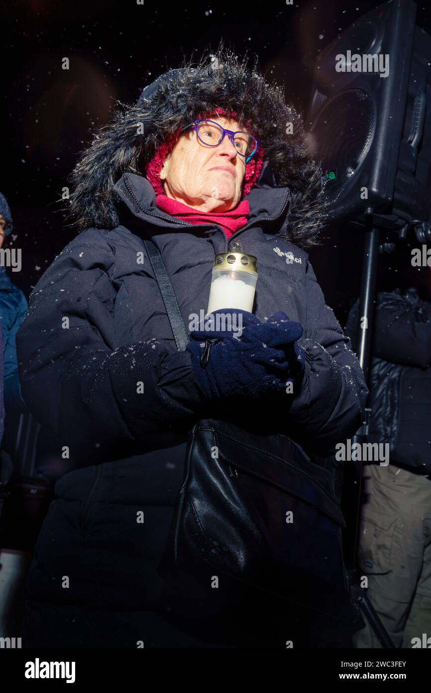 Hate Kills, commemorazione delle vittime della propaganda PiS effettuata sulla televisione di stato polacca, TVP. Una luce per Pawel Adamowicz, una protesta silenziosa per l'anniversario dell'omicidio del presidente di Danzica, vittima di propaganda di destra e di un discorso d'odio organizzato dalla TVP sotto lo stato del partito, legge e giustizia di Jaroslaw Kaczynski. Varsavia Polonia Copyright: XMikolajxJaneczekx Foto Stock