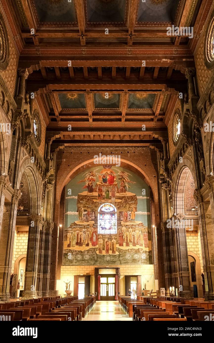 Particolare della basilica minore del Corpus Domini a Milano, Italia settentrionale. La chiesa mescola stili neoromanici, neobyzantine e Art Nouveau Foto Stock