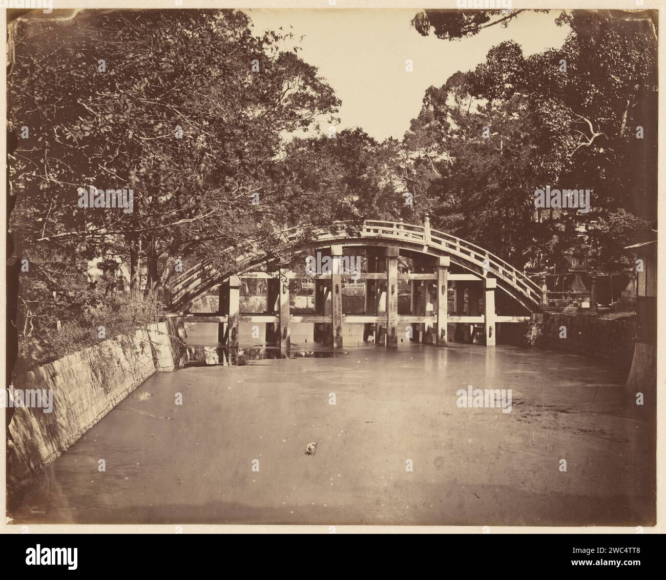 Sorihashi-brug a Osaka, anonimo, c. 1865 - c. 1870 Fotografia Giappone carta albumen stampa Giappone Foto Stock