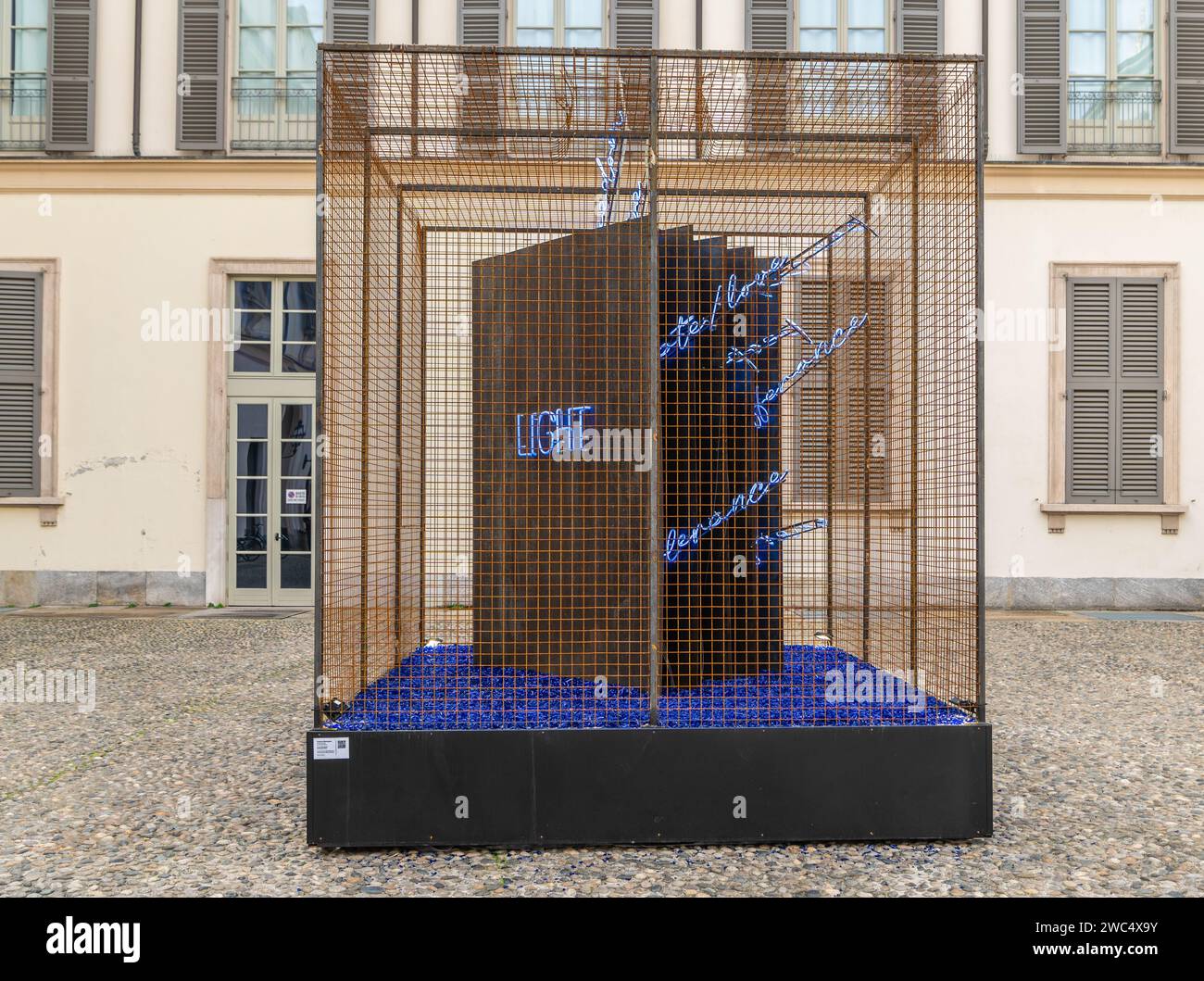 La luce della mente di Federica Marangoni: L'installazione sarà visibile nel cortile del Palazzo reale di Milano, Italia Foto Stock