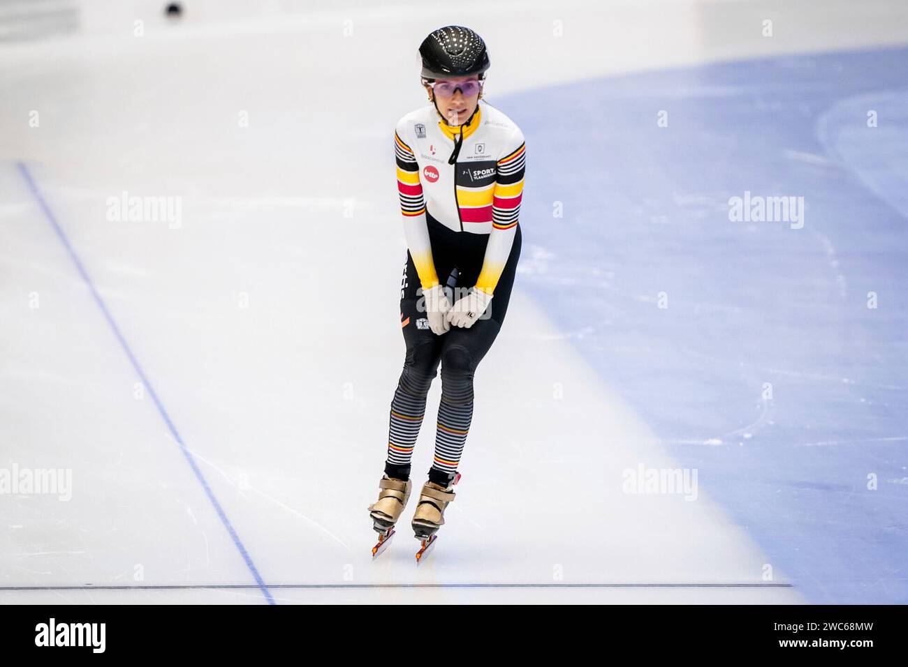 DANZICA, POLONIA - 14 GENNAIO: Hanne Desmet del Belgio dopo aver gareggiato nella finale femminile dei 1000 m durante i campionati europei di pattinaggio su pista di velocità ISU ad Hala Olivia il 14 gennaio 2024 a Danzica, in Polonia. (Foto di Andre Weening/Orange Pictures) Foto Stock