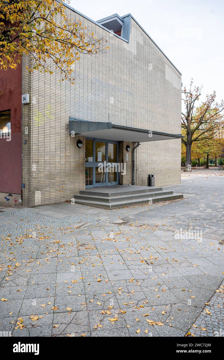 Berliner Schultore Adolf Glaßbrenner Grundschule, Kreuzberg Berlin Berlin Deutschland *** Berlin School Gate Adolf Glaßbrenner Primary School, Kreuzberg Berlin Berlin Germany Foto Stock