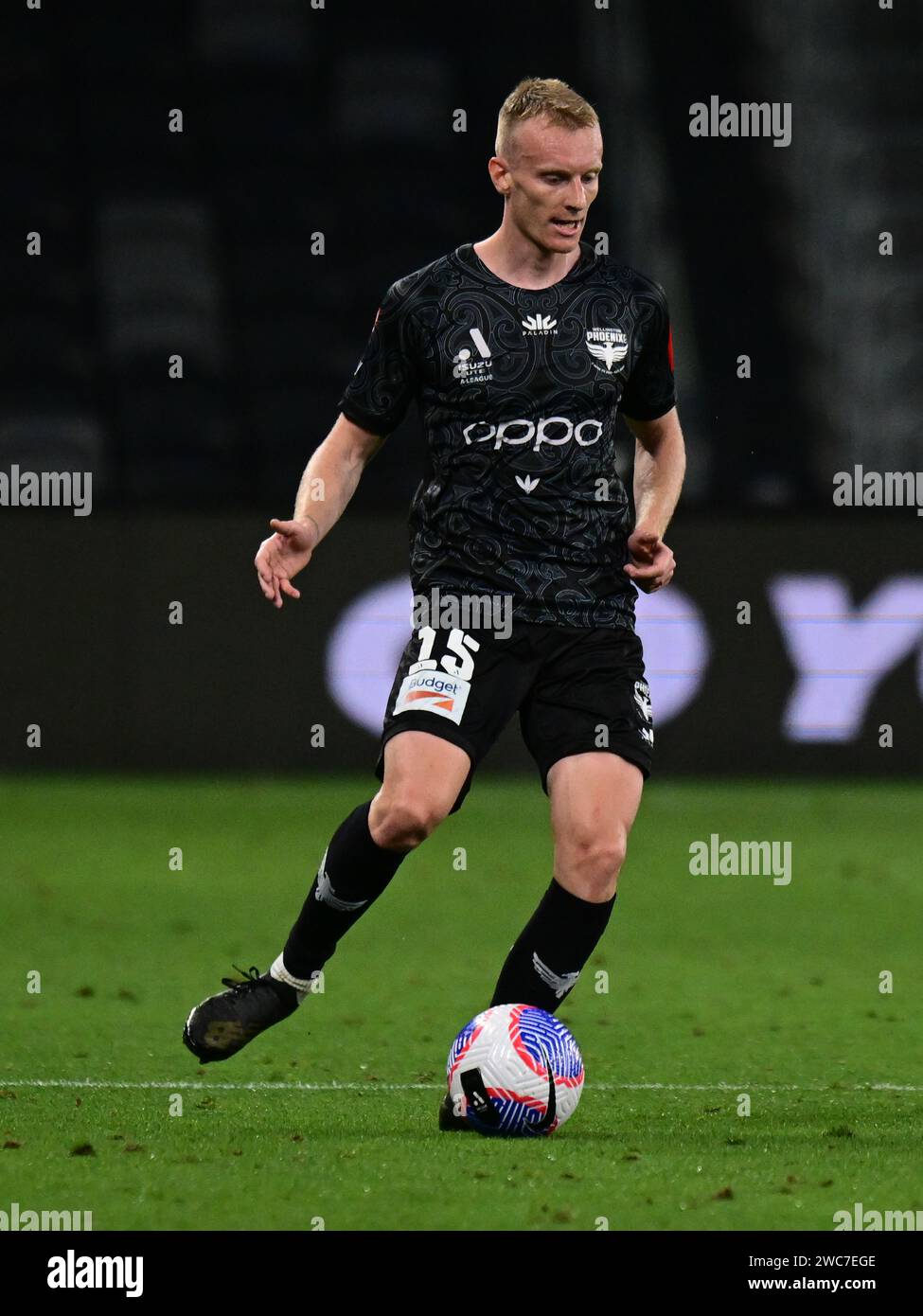 Parramatta, Australia. 14 gennaio 2024. Nicholas Pennington della squadra Wellington Phoenix FC visto in azione durante la partita di Uniround della stagione di Isuzu UTE A-League tra Perth Glory e Wellington Phoenix al CommBank Stadium. Punteggio finale; Wellington Phoenix 4:3 Perth Glory. (Foto di Luis Veniegra/SOPA Images/Sipa USA) credito: SIPA USA/Alamy Live News Foto Stock