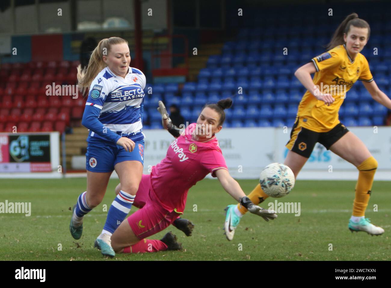 Madison Perry di Reading Women V Wolves Women Adobe fa Women's Cup 4° round, 15 gennaio 2024, giocata all'Aldershot Town FC Foto Stock Madison Perry di Reading Women V Wolves Women Adobe fa Women's Cup 4° round, 15 gennaio 2024, giocata all'Aldershot Town FC Foto Stock