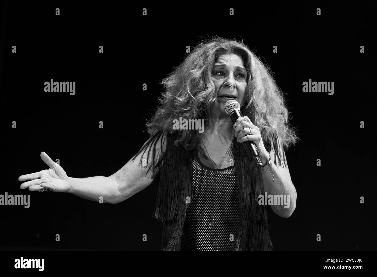 Lolita Flores si esibisce sul palco durante l'omaggio a Maria Dolores Pradera al WiZink Center il 14 gennaio 2024 a Madrid, in Spagna. Foto Stock