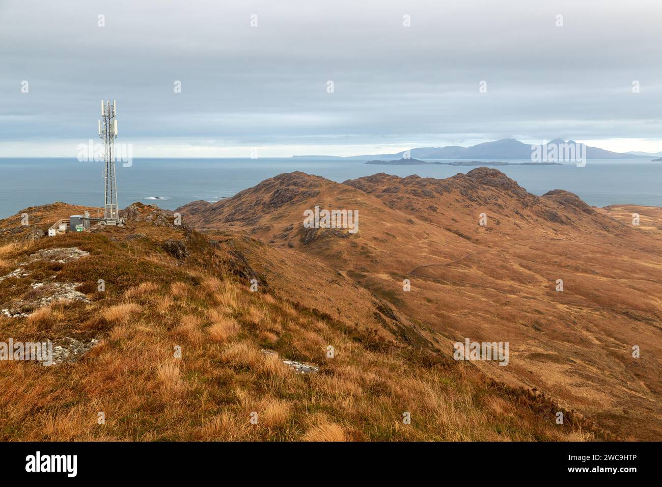 Cammina sul vecchio anello vulcanico di Ardnamurchan guardando verso Meall Sanna con un albero di riempimento 4G per rimuovere i "punti non visibili" dalle aree remote Foto Stock