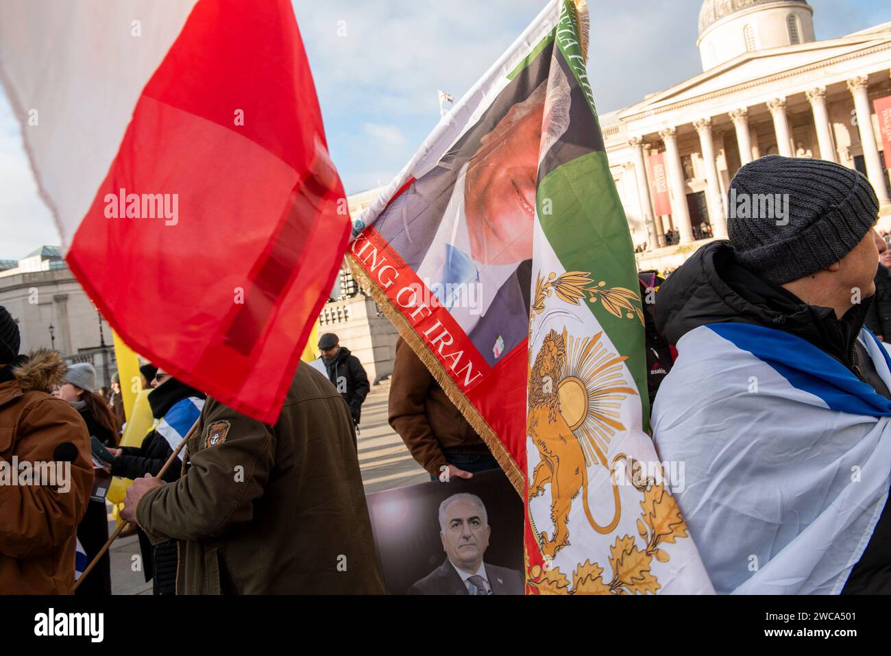 Trafalgar Square Londra, 14 gennaio 2024. 25000 persone sono state in solidarietà con Israele dopo 100 giorni dall'attacco di Hamas il 7 ottobre, e il sostegno per i restanti ostaggi presi. Crediti: Rena Pearl/Alamy Live News Foto Stock