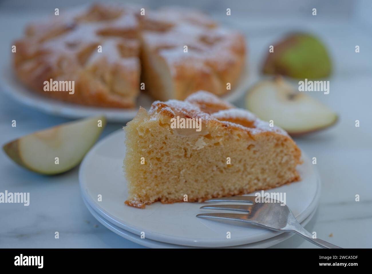 dolce torta di pera alla vaniglia fatta in casa Foto Stock