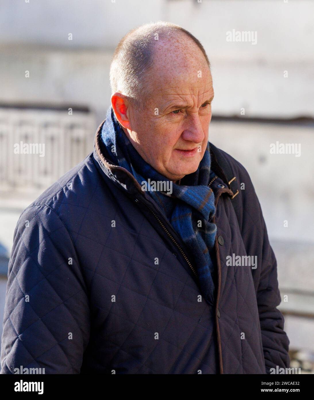 Londra, Regno Unito. 15 gennaio 2024. Kevin Hollinrake a Westminster. Vuole che i responsabili dello scandalo dell'ufficio postale Horizon vengano incarcerati una volta che l'inchiesta Williams raggiunge un verdetto. Ha affermato: "Questo scandalo ha portato a innumerevoli fallimenti, interruzioni del matrimonio, crisi familiari, repossessioni, malattie mentali e fisiche, ha contribuito a quattro suicidi noti e a circa un miliardo di sterline di risarcimento finanziato dai contribuenti”. Credito: Karl Black/Alamy Live News Foto Stock