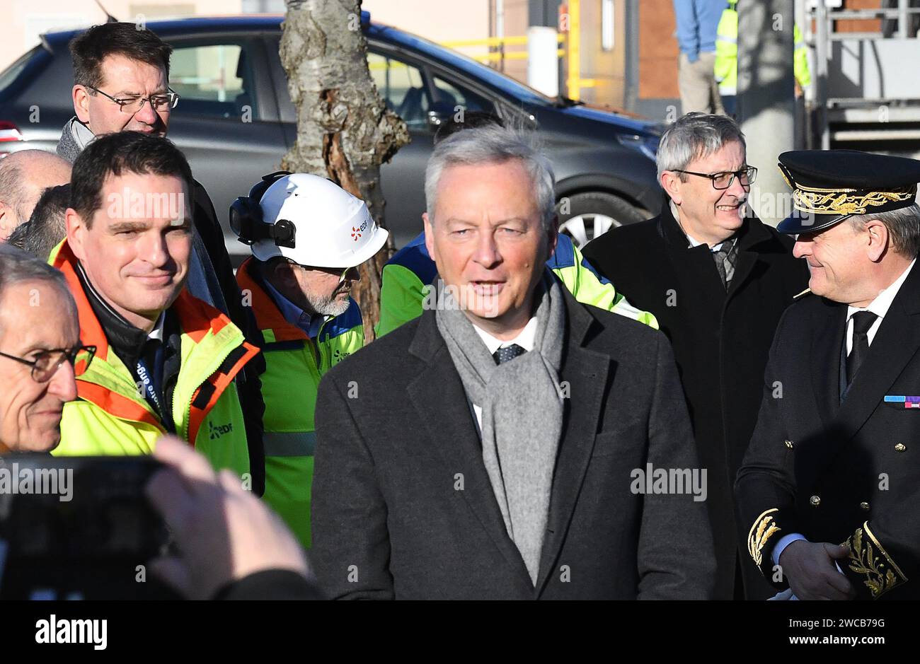 Francia. 15 gennaio 2024. © PHOTOPQR/VOIX DU NORD/Sebastien JARRY ; 15/01/2024 ; Gravelines. le 15/01/2024. Venue du mnistre bruno le maire a la centrale nucleaire . Foto Sébastien JARRY Gravelines, Francia, 15 gennaio 2024 Bruno le Maire, il Ministro dell'economia e dell'energia, visita la centrale nucleare di Gravelines dove saranno costruiti 2 EPRS entro il 2038. Credito: MAXPPP/Alamy Live News Foto Stock