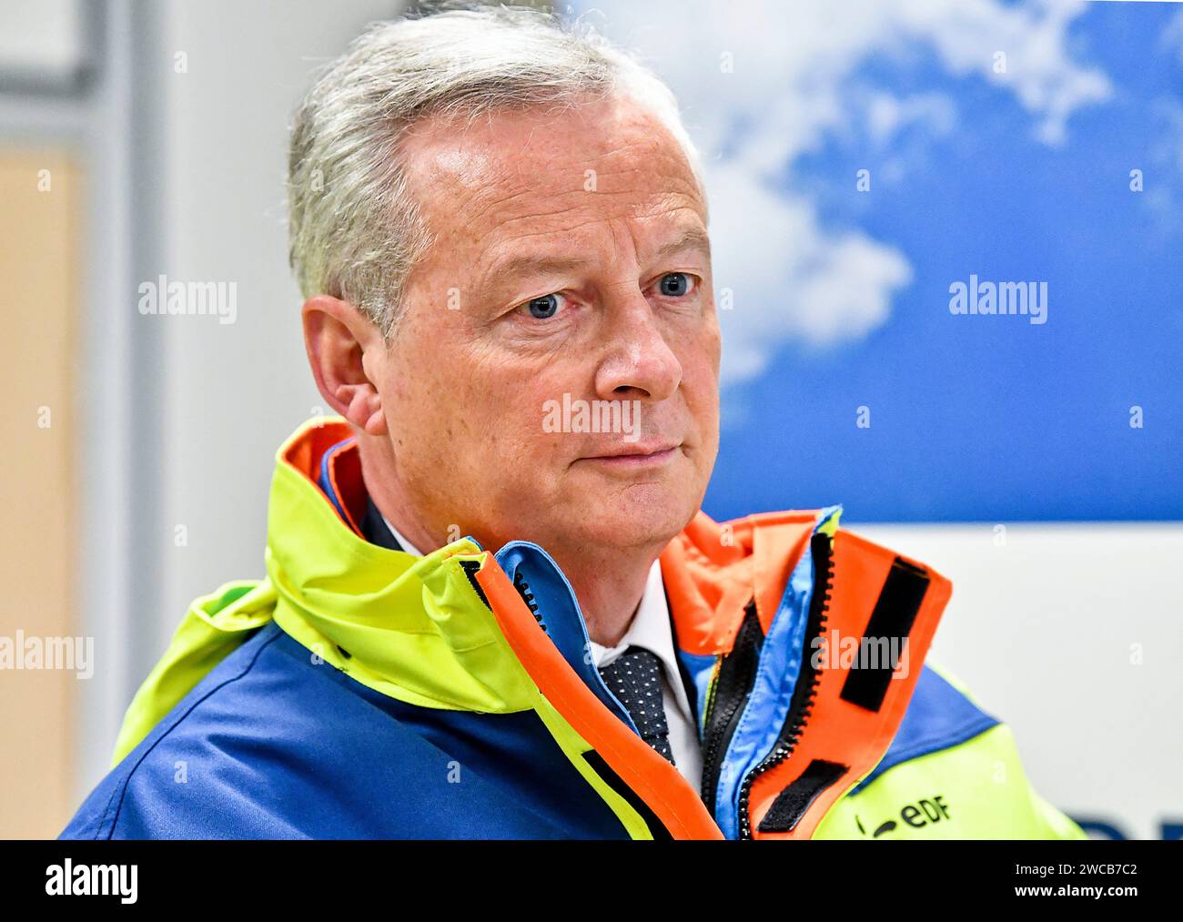 Francia. 15 gennaio 2024. © PHOTOPQR/VOIX DU NORD/Sebastien JARRY ; 15/01/2024 ; Gravelines. le 15/01/2024. Venue du mnistre bruno le maire a la centrale nucleaire . Foto Sébastien JARRY Gravelines, Francia, 15 gennaio 2024 Bruno le Maire, il Ministro dell'economia e dell'energia, visita la centrale nucleare di Gravelines dove saranno costruiti 2 EPRS entro il 2038. Credito: MAXPPP/Alamy Live News Foto Stock
