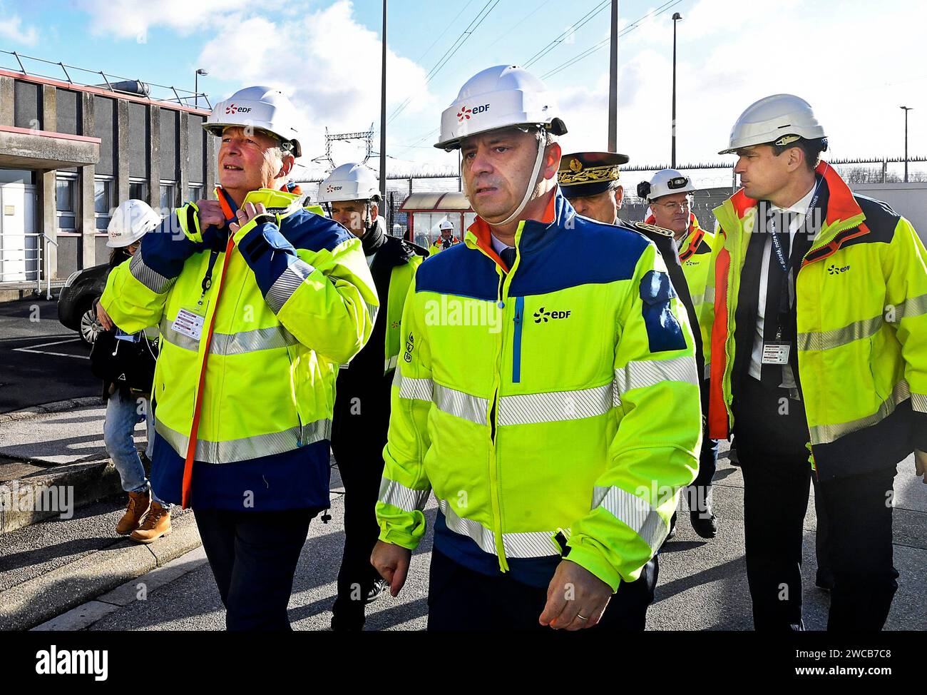 Francia. 15 gennaio 2024. © PHOTOPQR/VOIX DU NORD/Sebastien JARRY ; 15/01/2024 ; Gravelines. le 15/01/2024. Venue du ministre bruno le maire a la centrale nucleaire . Foto Sébastien JARRY Gravelines, Francia, 15 gennaio 2024 Bruno le Maire, il Ministro dell'economia e dell'energia, visita la centrale nucleare di Gravelines dove saranno costruiti 2 EPRS entro il 2038. Credito: MAXPPP/Alamy Live News Foto Stock