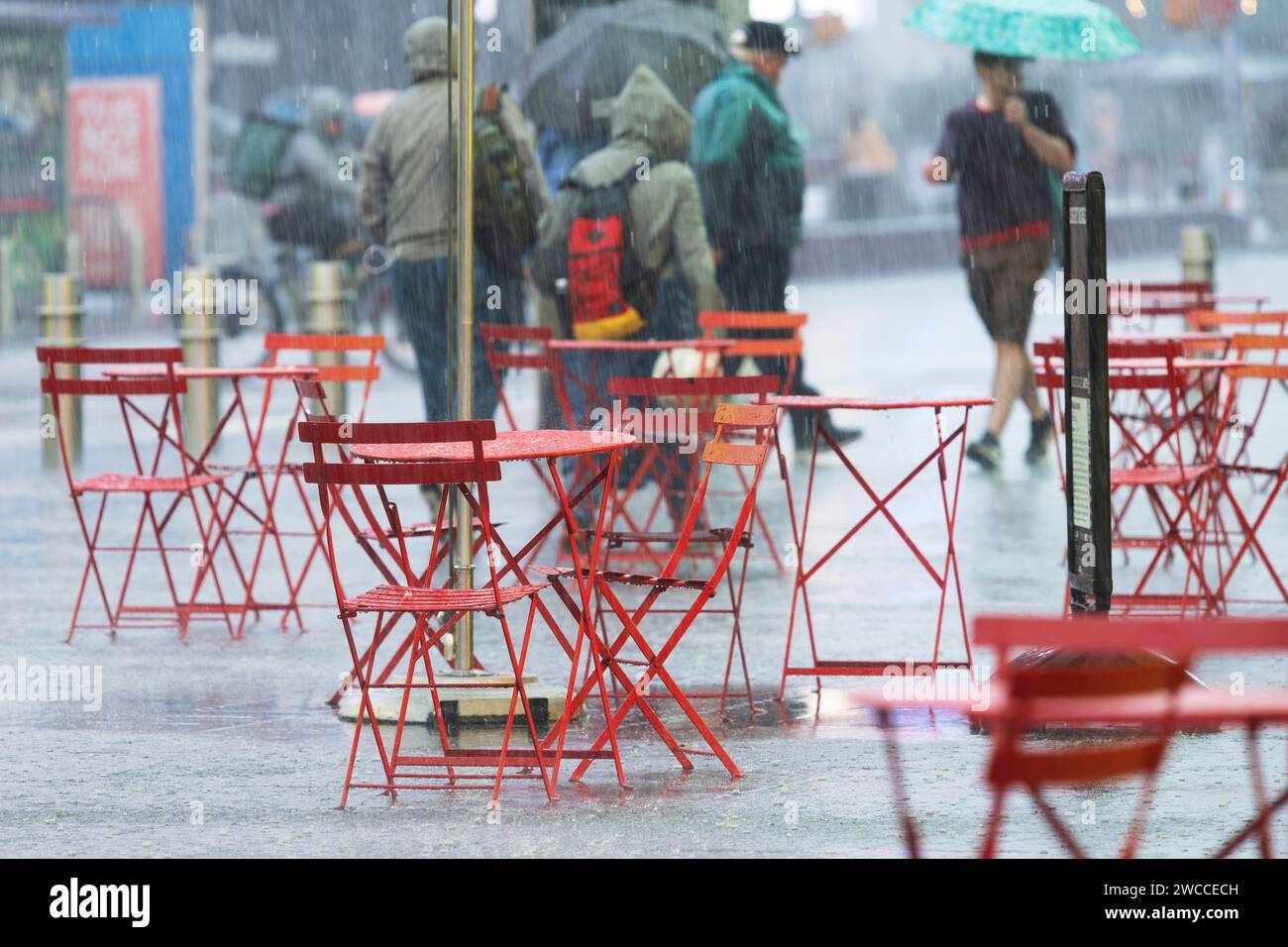 Pioggia intensa a Times Square Foto Stock