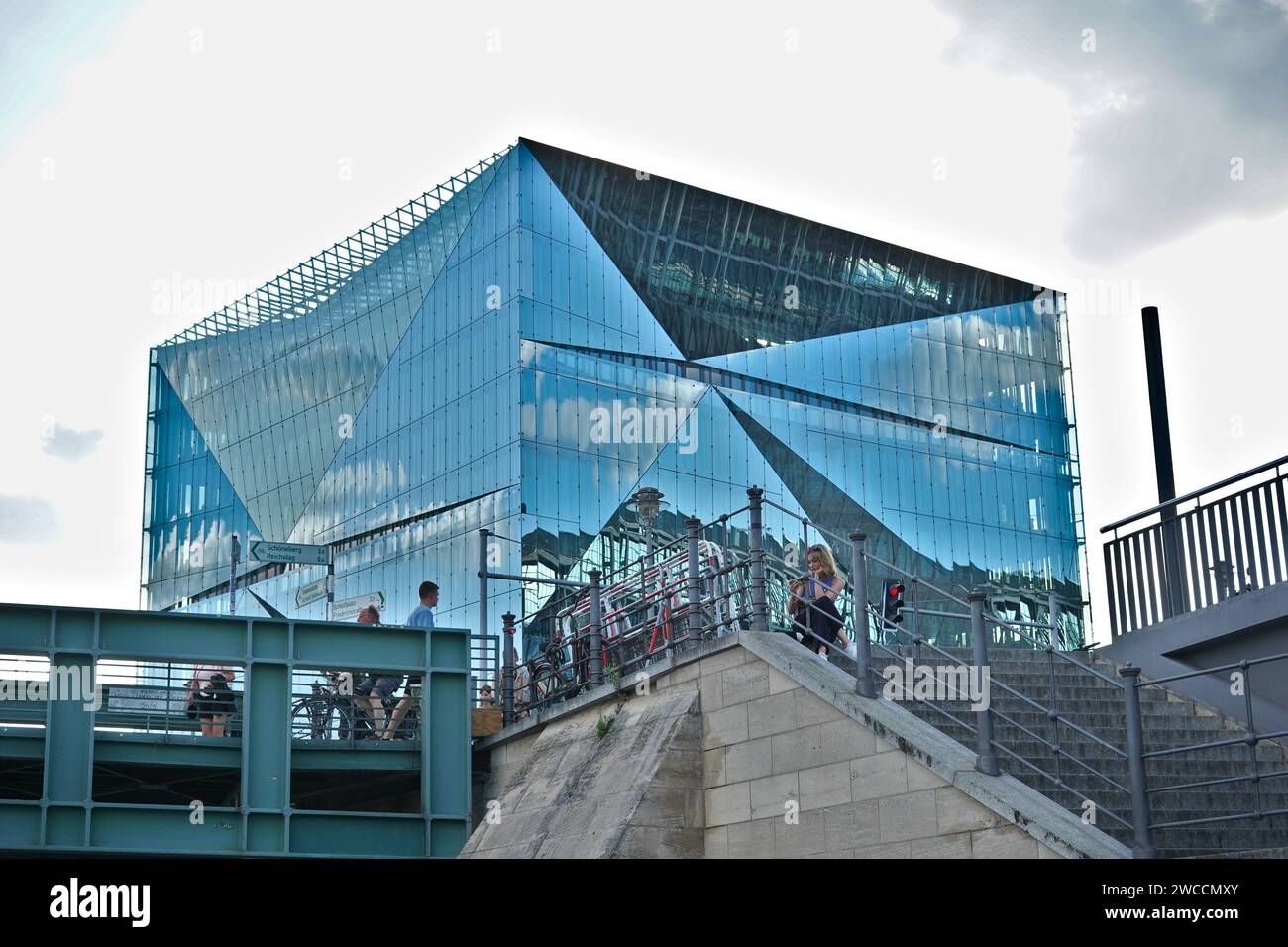 Edificio 3XN Cube presso la stazione centrale di Berlino, Berlino, Germania Foto Stock