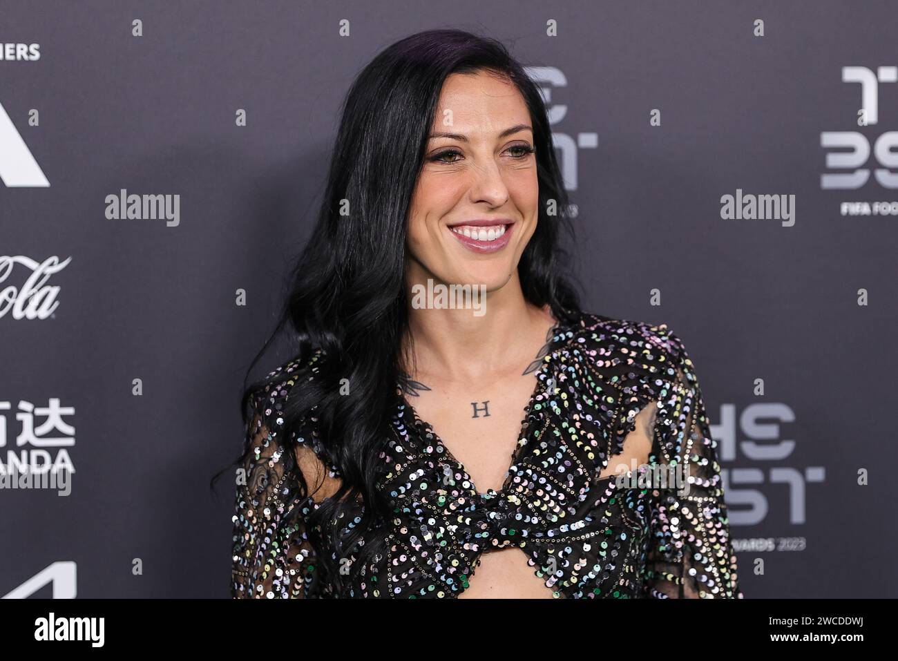 Spagna e Tigres: L'attaccante Jenni Hermoso arriva sul tappeto verde in vista dei Best FIFA Football Awards 2023 all'Apollo Theatre di Londra, Regno Unito, il 15 gennaio 2024 (foto di Mark Cosgrove/News Images) credito: News Images Ltd/Alamy Live News Foto Stock