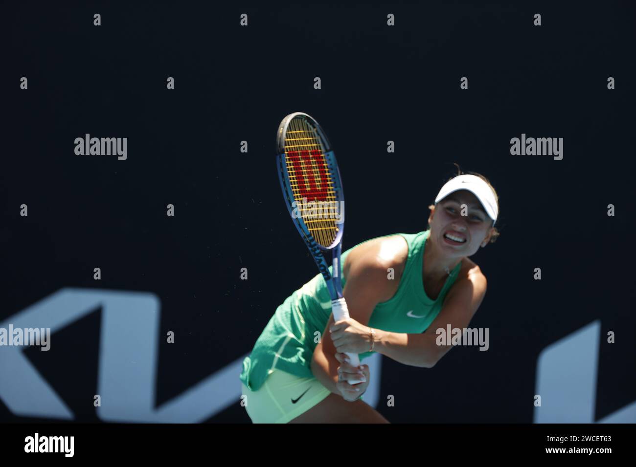 15 gennaio 2024: Melbourne, Victoria, Australia. Australia Open Tennis Tournament, 2° giorno: La russa Anastasia Potapova Foto Stock