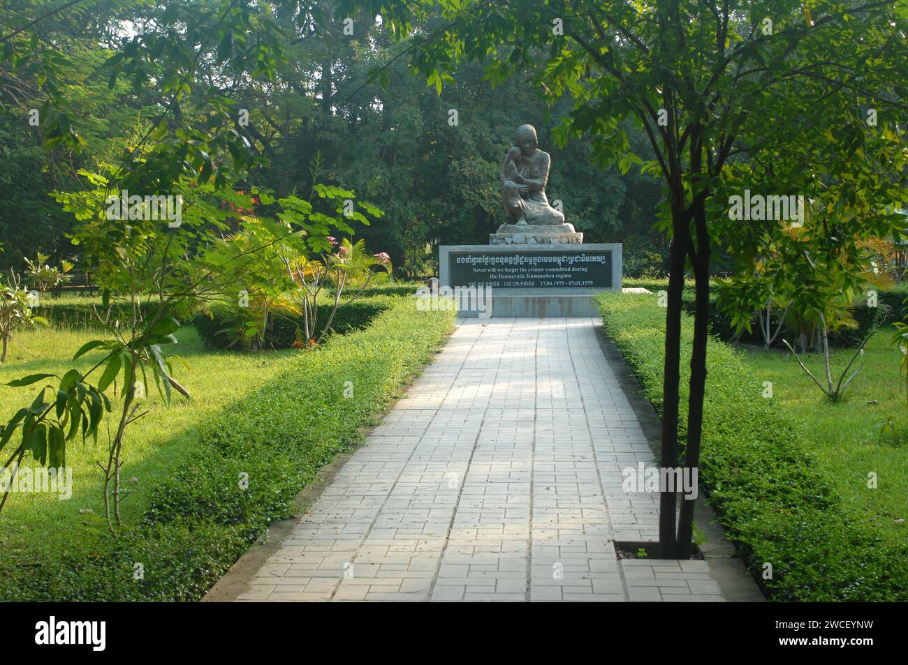 Memoriale per coloro che sono morti al Choung EK genocidal Center, Phnom Penh, Cambogia. Foto Stock