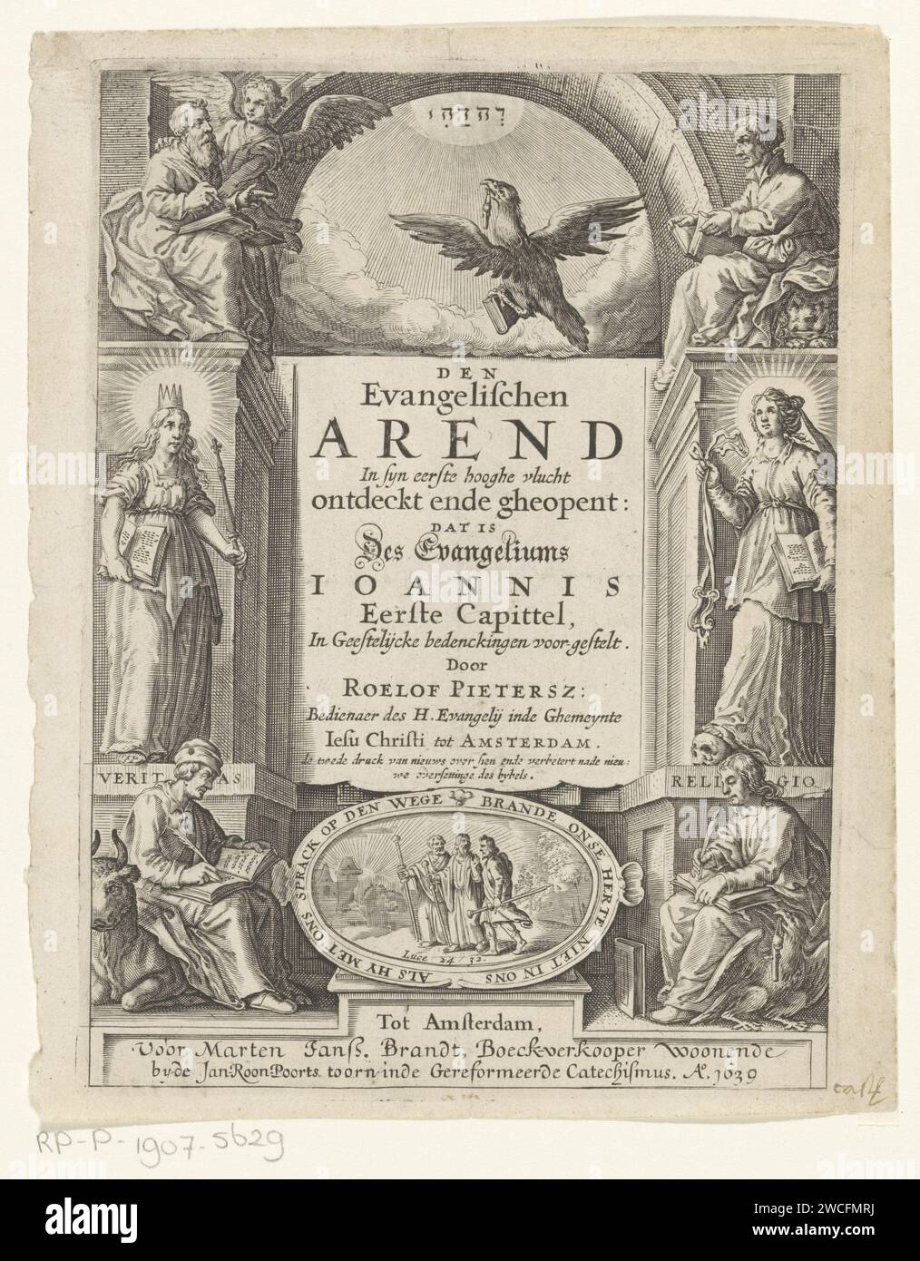 Quattro Evangelisti, verità e religione, Anonymous, 1639 stampato su entrambi i lati del titolo sono verità (Veritas) con corona e scettro e religione (religio) con libro e teschio. Su e sotto di loro ci sono i quattro evangelisti che scrivono con esseri che accompagnano. Sotto il titolo di medaglione con Cristo e gli Emmausgoers. In cima un'aquila volante con un libro. Carta di Amsterdam incisione degli evangelisti scrittura. Verità; "vero" (Ripa). Rappresentazione allegorica  religione; 'religione' 'religione delle SS. Maurice e Lazarus '' religione vera cristiana '(Ripa) Foto Stock