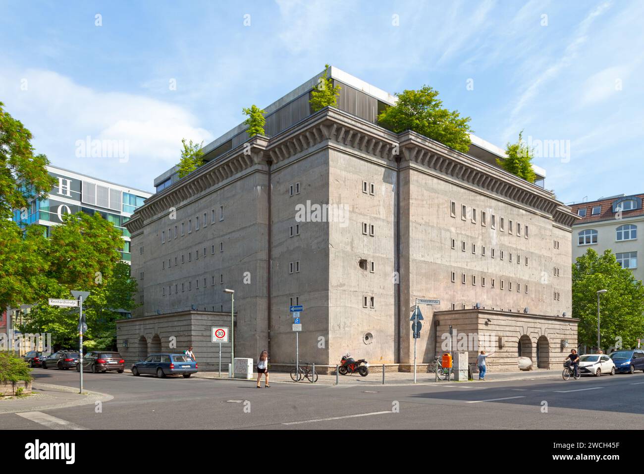 Berlino, Germania - 01 giugno 2019: Il Bunker (anche Reichsbahnbunker) a Berlino-Mitte è un rifugio antiaereo. Originariamente basato sui piani dell'arco Foto Stock