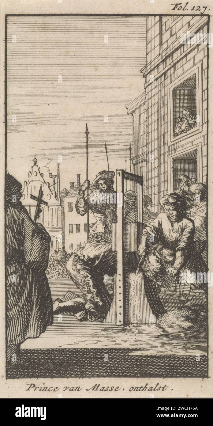 Decapitazione di Masaniello, 1647, Caspar Luyken, 1699 stampa Masaniello, un pescatore che era il capo della rivolta Napolitana contro gli Asburgo spagnoli, viene decapitato dai cittadini di Napoli. La carta di Leida incide la morte violenta decapitando Napoli Foto Stock