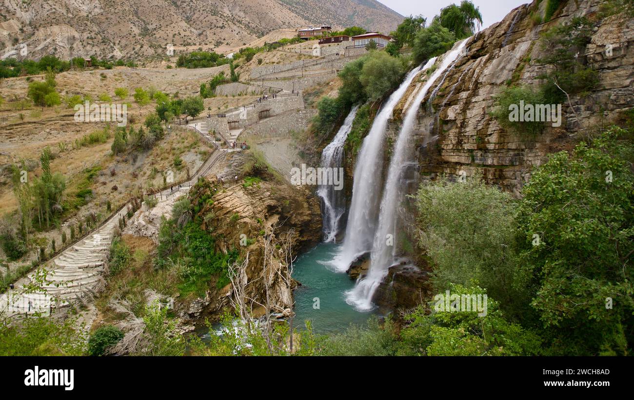 Cascata di Tortum (Uzundere) a Erzurum. La cascata più alta della Turchia. Cascata Tortum con un'altezza di 40 metri. Foto Stock