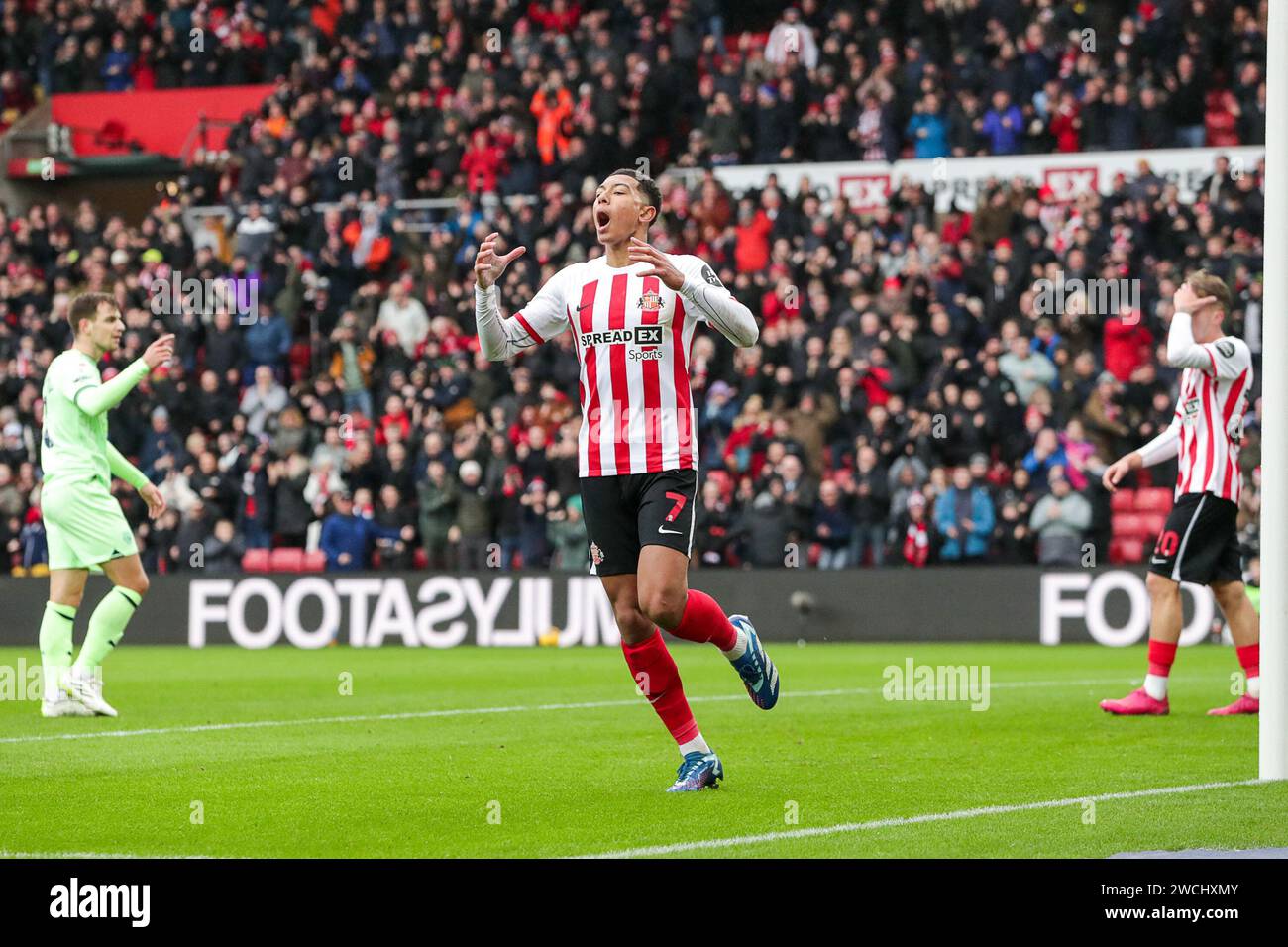 Jobe Bellingham di Sunderland ha il suo obiettivo non consentito - Sunderland V West Bromwich Albion, Sky Bet Championship, Stadium of Light, Sunderland, Regno Unito - 9 dicembre 2023 solo per uso editoriale - si applicano le restrizioni DataCo Foto Stock