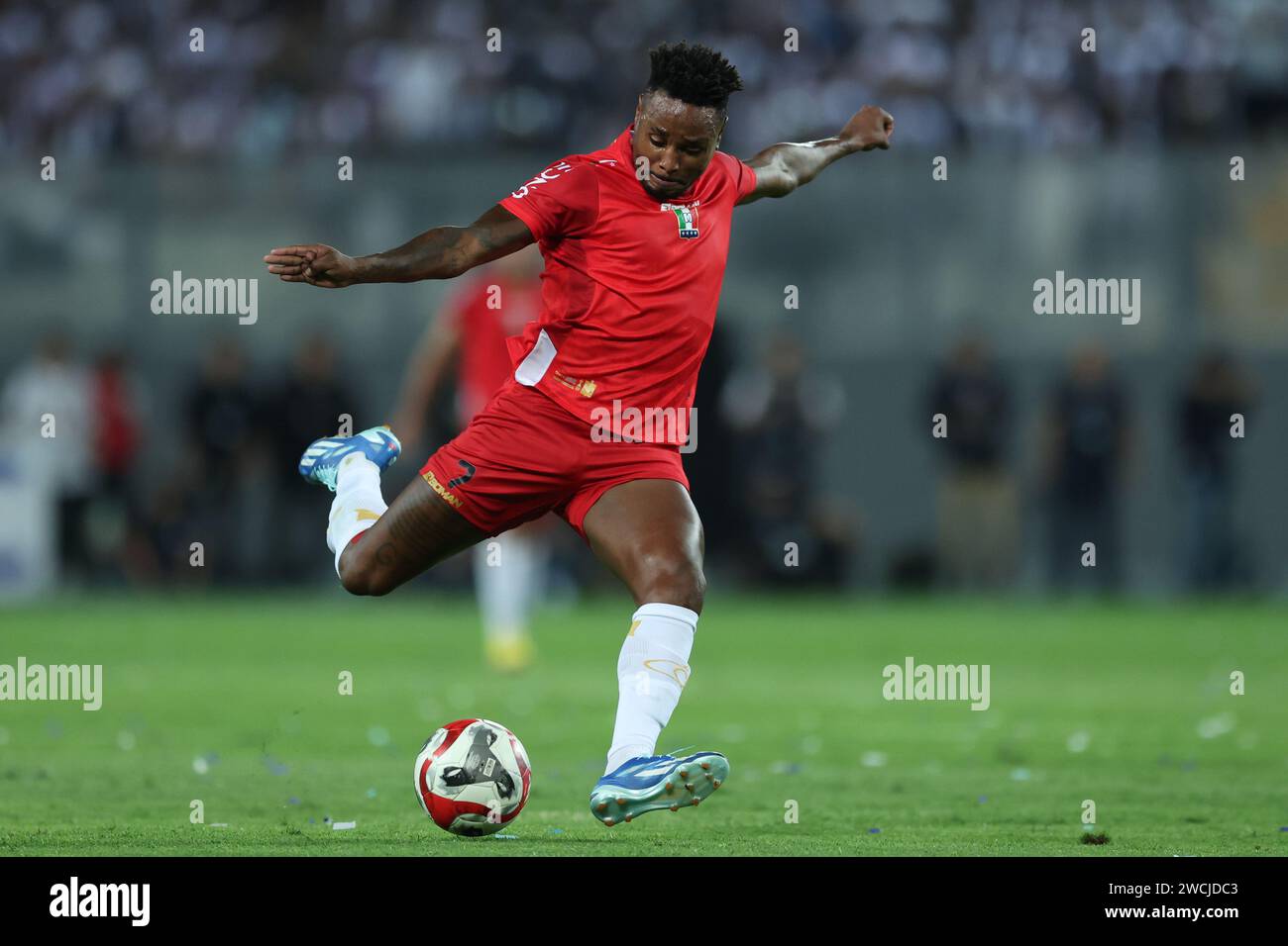 Lima, Perù. 15 gennaio 2024. Gustavo Torres di Once Caldas durante l'amichevole tra Alianza de Lima e Once Caldas ha giocato al Nacional Stadium il 15 gennaio 2024 a Lima, in Perù. (Foto di Miguel Marrufo/PRESSINPHOTO) crediti: PRESSINPHOTO SPORTS AGENCY/Alamy Live News Foto Stock