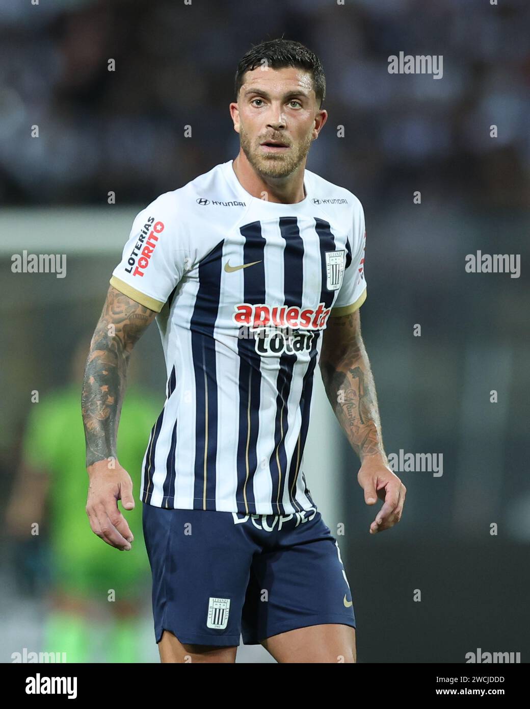 Lima, Perù. 15 gennaio 2024. Adrian Arregui dell'Alianza Lima durante la partita amichevole tra Alianza de Lima e Once Caldas ha giocato al Nacional Stadium il 15 gennaio 2024 a Lima, in Perù. (Foto di Miguel Marrufo/PRESSINPHOTO) crediti: PRESSINPHOTO SPORTS AGENCY/Alamy Live News Foto Stock