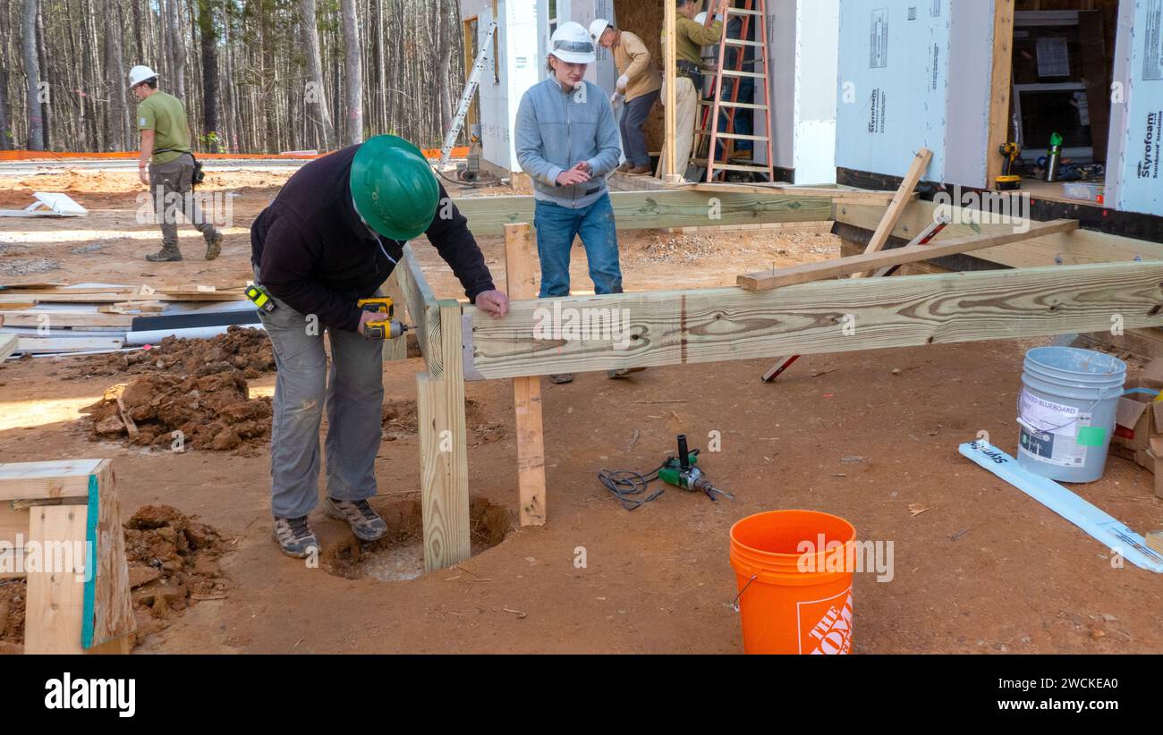 Habitat per l'umanità al lavoro a Cary, North Carolina Foto Stock