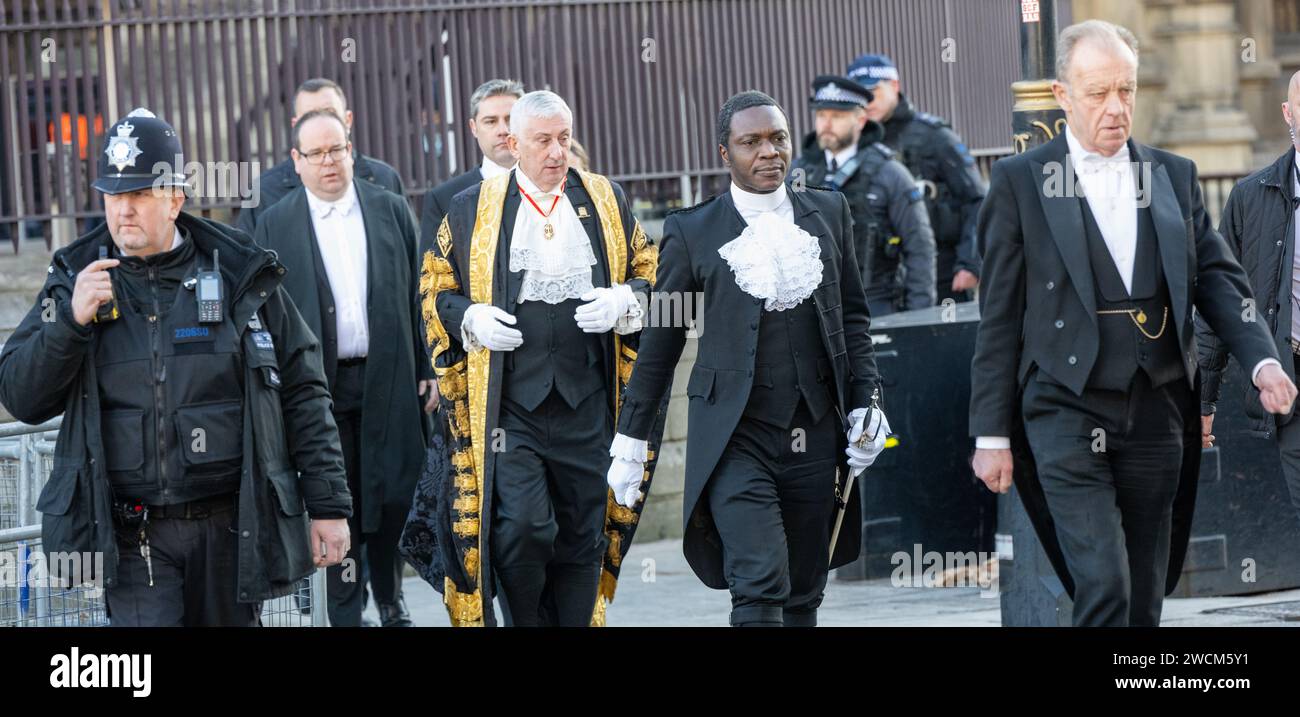 Londra, Regno Unito. 16 gennaio 2024. betty boothroyd, ex presidente della camera dei comuni, servizio commemorativo alla St Margaet's Church Westminster Londra Regno Unito Lindsay Hoyle, Commons Speaker Procession Credit: Ian Davidson/Alamy Live News Foto Stock