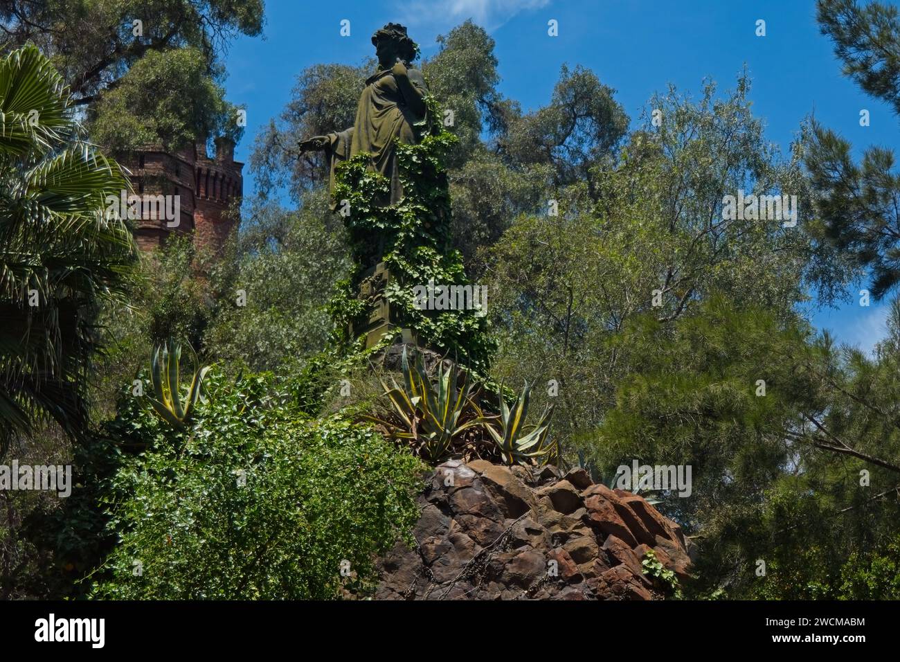Santiago, Cile, una delle molte statue sulla collina di Santa Luc'a, la collina è un parco di 65.300 metri quadrati con facciate decorate, scale e fontane. Foto Stock