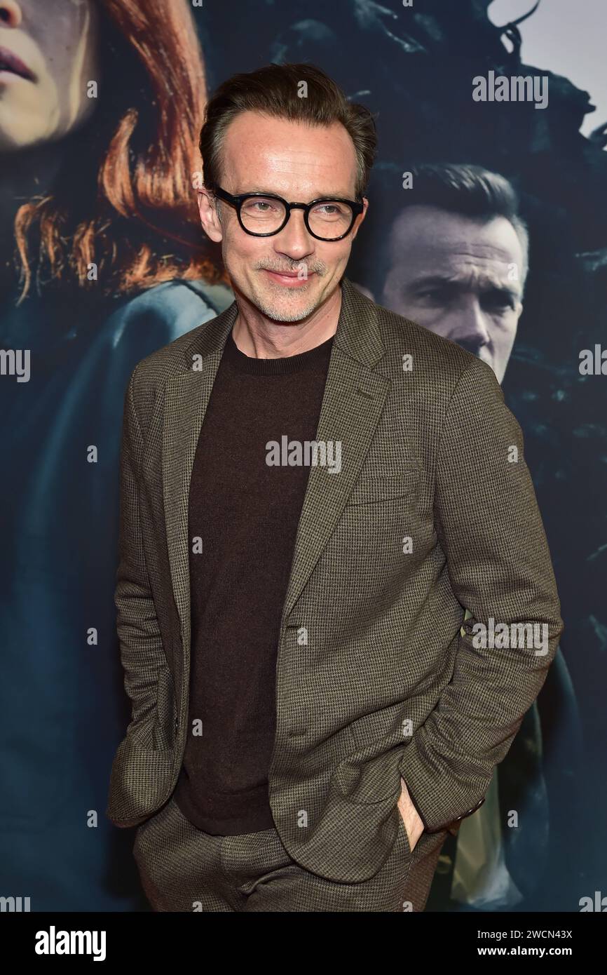 Lucas Gregorowicz Ankunft zur PREMIERE, der achtteilige Mystery-Crime-serie Oderbruch - Startet AM 19. Gennaio 2024 in der ARD Mediathek und wird AM 19. und 26. Januar 2024 jeweils ab 22:20 Uhr mit vier Folgen im ersten gezeigt. n Berlin, AM 16.01.2024 Premiere von Oderbruch im Kino CUBRI *** Lucas Gregorowicz arriva IN ANTEPRIMA, la serie poliziesca in otto parti Oderbruch inizia il 19 gennaio 2024 nell'ARD Mediathek e sarà mostrata il 19 e 26 gennaio, 2024 con quattro episodi dalle 22 alle 20 sul primo canale n Berlin, il 16 01 2024 Premiere di Oderbruch al Kino CUBRI Photo Foto Stock